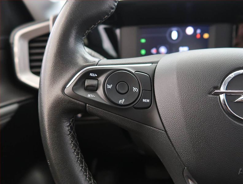 Opel Mokka (2022) Electric 50 kWh, SoH 99% - fotka 16 z 24