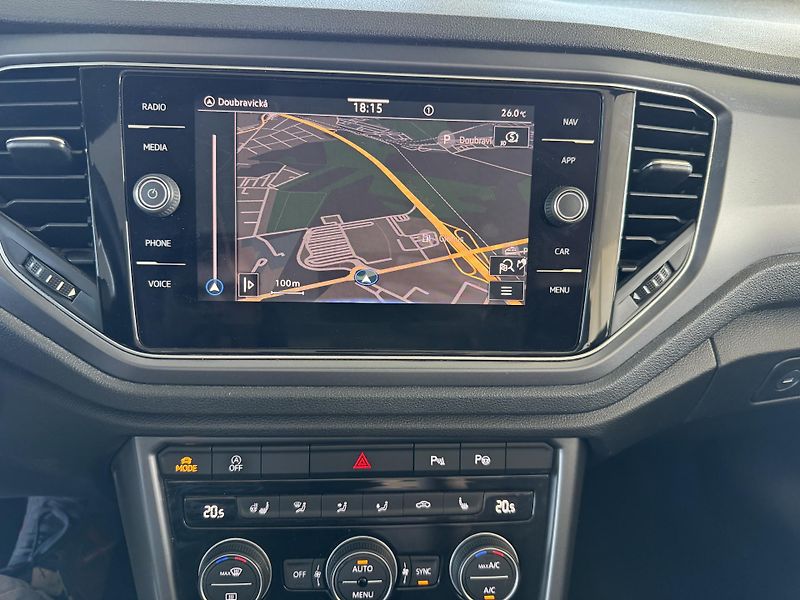 Volkswagen T-Roc (2021) 1,5TSi DSG REZERVACE - fotka 24 z 32