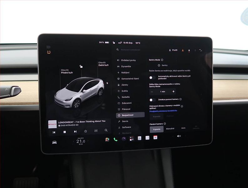 Tesla Model Y (2023) RWD LFP 60kWh, SoH 95% - fotka 26 z 33