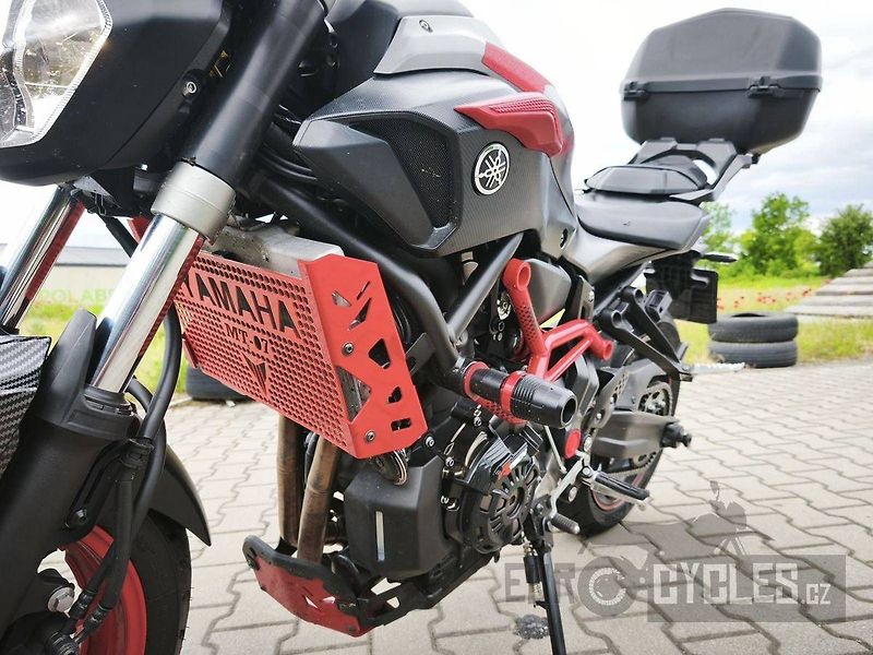 Yamaha MT-07 Moto Cage (2015) - fotka 10 z 17