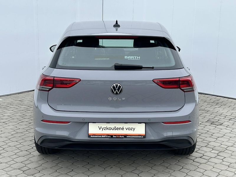 Volkswagen Golf Life 1,0TSi - fotka 21 z 22