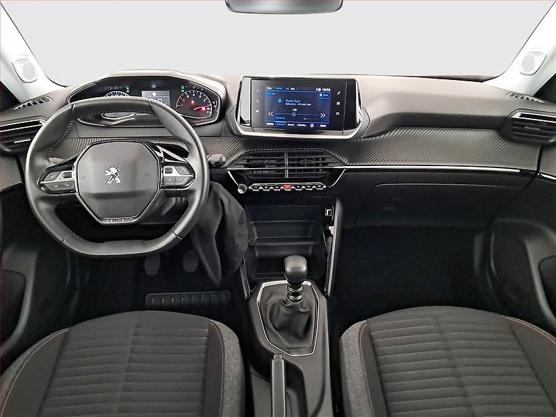 Peugeot 2008 (2021) 1.2 PureTech, ČR,1.maj - fotka 8 z 19