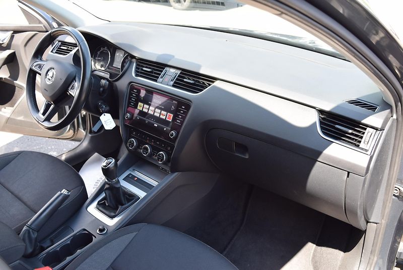 Škoda Octavia (2017) 1.4TSI 110kw AMBITION TAŽ NAVI - fotka 35 z 50