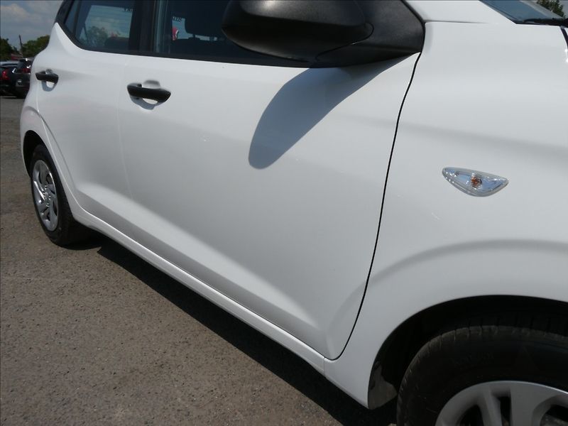 Hyundai i10 1,0 i 49kW 1.majitel, DPH, ČR - fotka 10 z 30