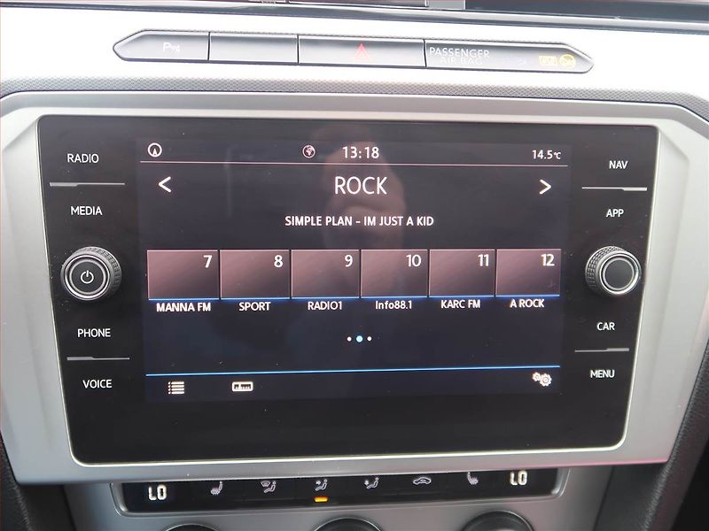 Volkswagen Passat (2018) Comfortline 2.0 TDI, Automat - fotka 16 z 18