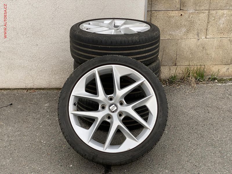 Seat Leon (2015) 1.4 TSi, 2.maj,ČR, LED, navi - fotka 19 z 19