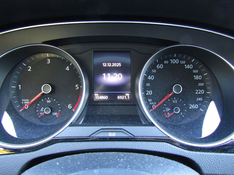 Volkswagen Passat (2022) 2.0 TDI DSG 147kW  MATRIX - fotka 31 z 41
