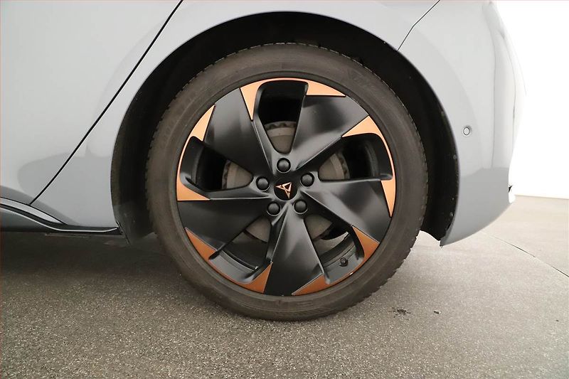 Cupra Born (2022) 58, SoH 92% - fotka 20 z 20