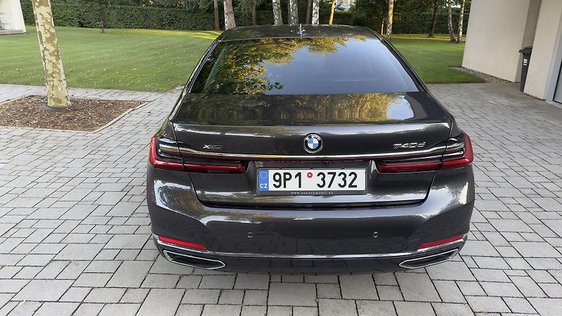BMW Řada 7 (2022) 3.0 /250kW - fotka 6 z 21