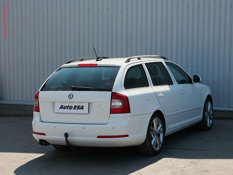 Škoda Octavia (2012) 2.0 TDi, Bixen, AC - fotka 4 z 17