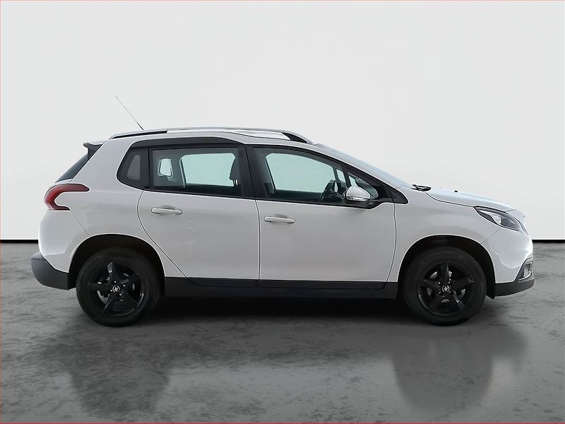 Peugeot 2008 (2018) 1.2 PureTech, ČR,1.maj - fotka 6 z 16