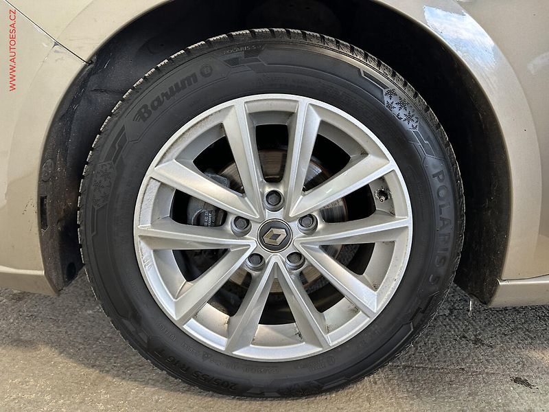 Renault Mégane (2018) 1.6 i, ČR, AC, tempo, park - fotka 21 z 22