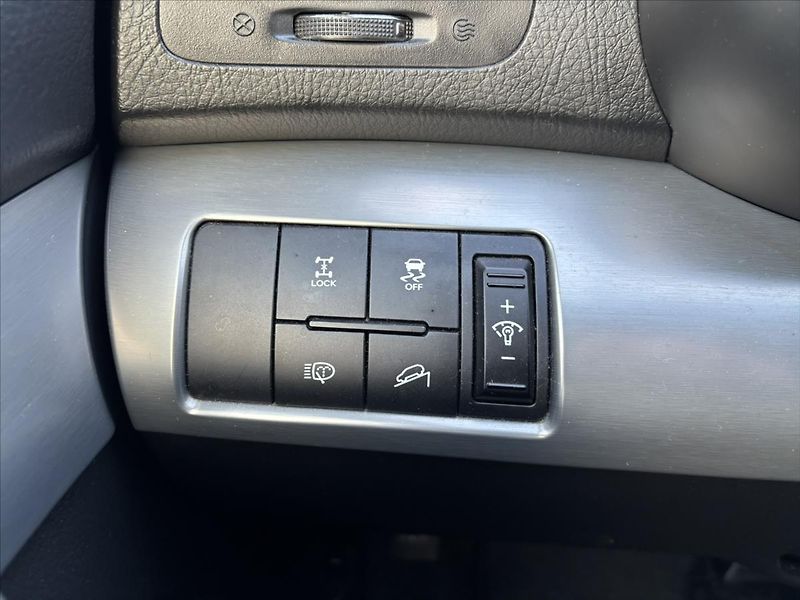 Kia Sorento 2,2 CRDi AT 4x4 Premium PANORA - fotka 26 z 38