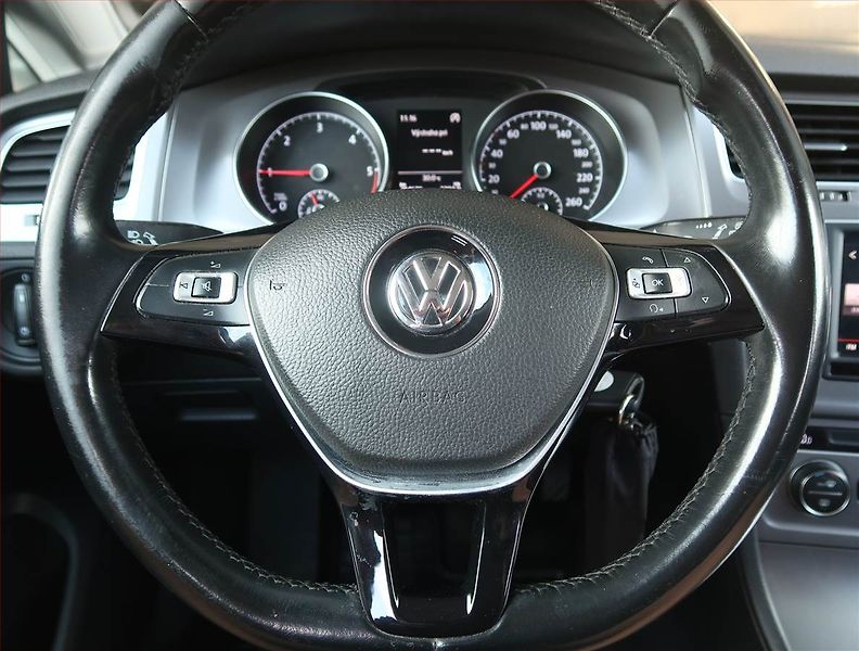Volkswagen Golf (2015) Comfortline 1.6 TDI - fotka 14 z 15
