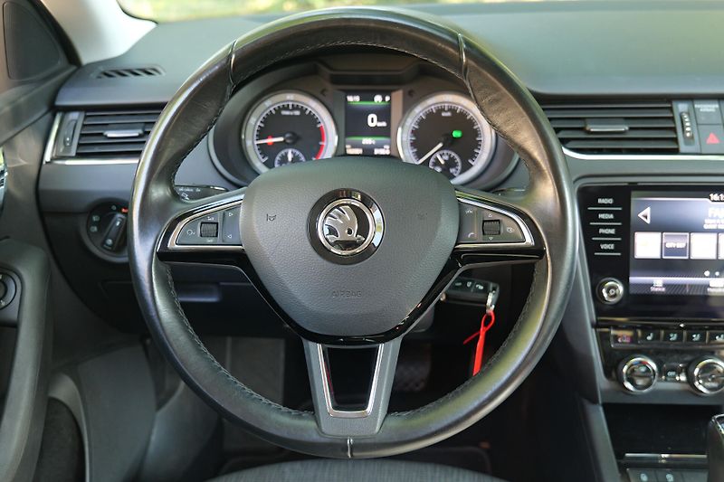 Škoda Octavia 1.0 TSI DSG CarPlay Tažné Senz - fotka 15 z 30