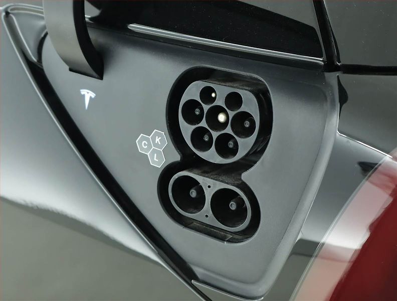 Tesla Model Y (2023) RWD LFP 60kWh, SoH 95% - fotka 20 z 21