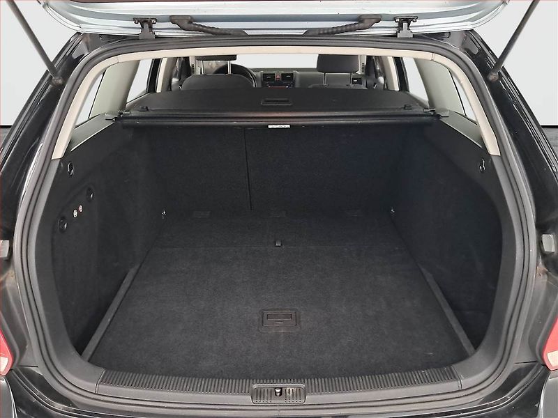 Volkswagen Golf (2008) 1.9 TDI, po STK, Tažné, Klima - fotka 13 z 14