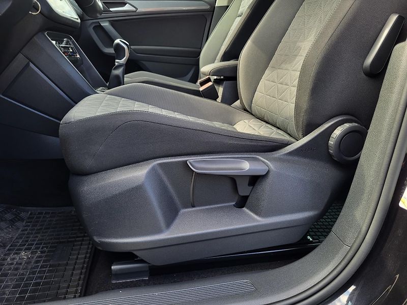 Volkswagen Tiguan 2.0 TDi 90kW LIFE - fotka 26 z 44