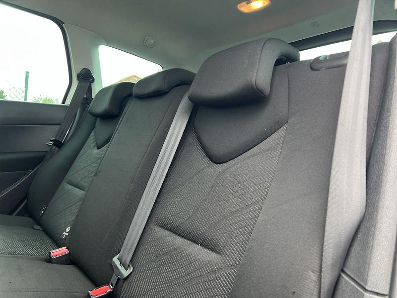 Peugeot 308 1.6HDi KOUPENO V ČR odp.DPH - fotka 23 z 37