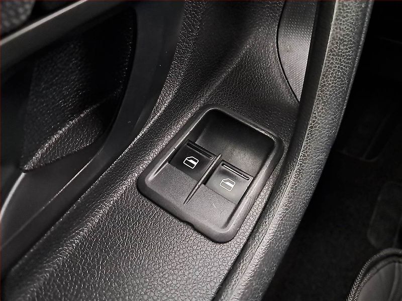 Škoda Fabia (2013) 1.2 12V - fotka 14 z 14