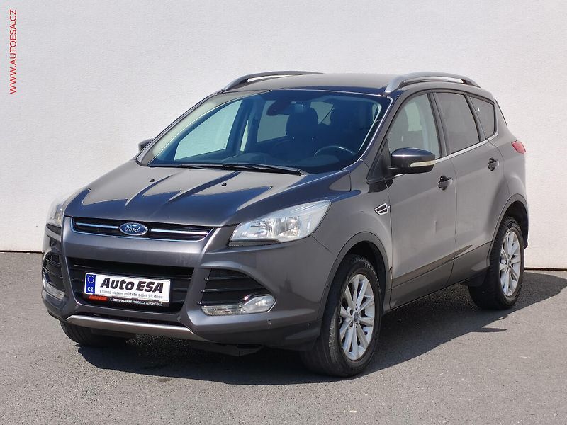 Ford Kuga (2015) 2.0 TDCi, Titanium - fotka 3 z 19