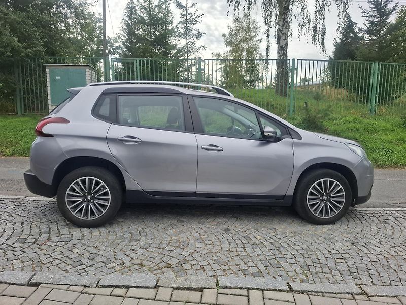 Peugeot 2008 (2019) Perfektni tech.stav - fotka 5 z 20