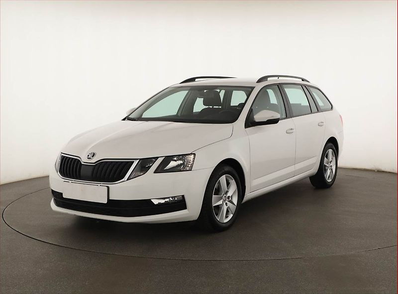 Škoda Octavia (2020) Ambition 1.5 TSI, ČR,1.maj - fotka 2 z 15