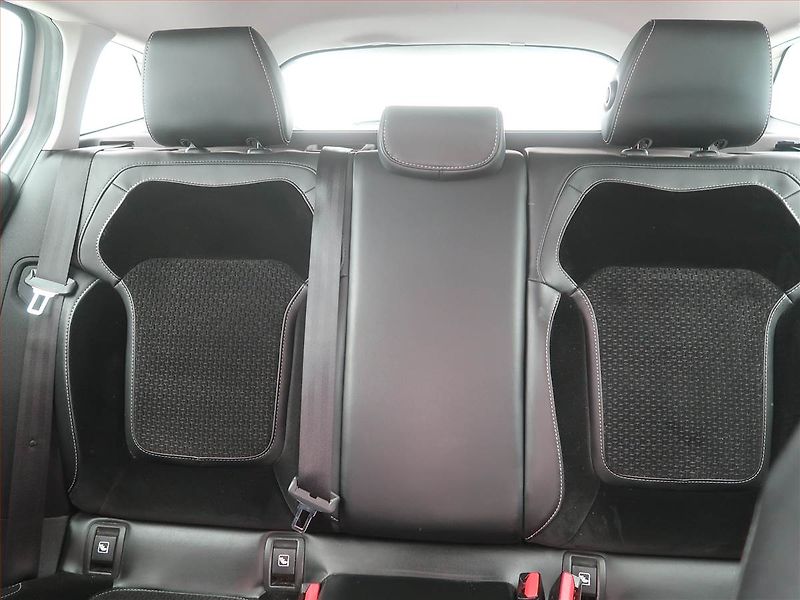 Renault Mégane (2017) Intens 1.5 dCi, ČR,1.maj - fotka 8 z 12