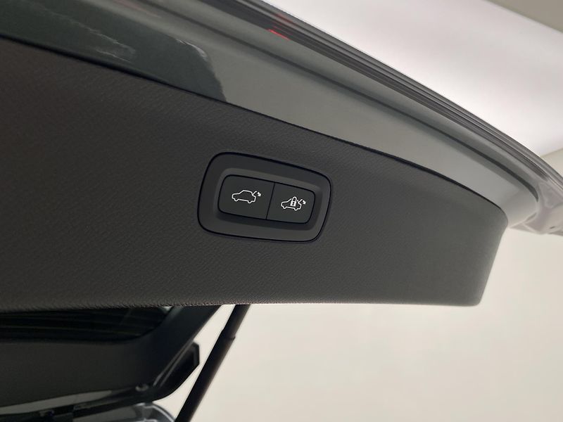 Volvo XC90 (2026) T8 AWD Plug-in BRIGHT PLUS 7m - fotka 22 z 70