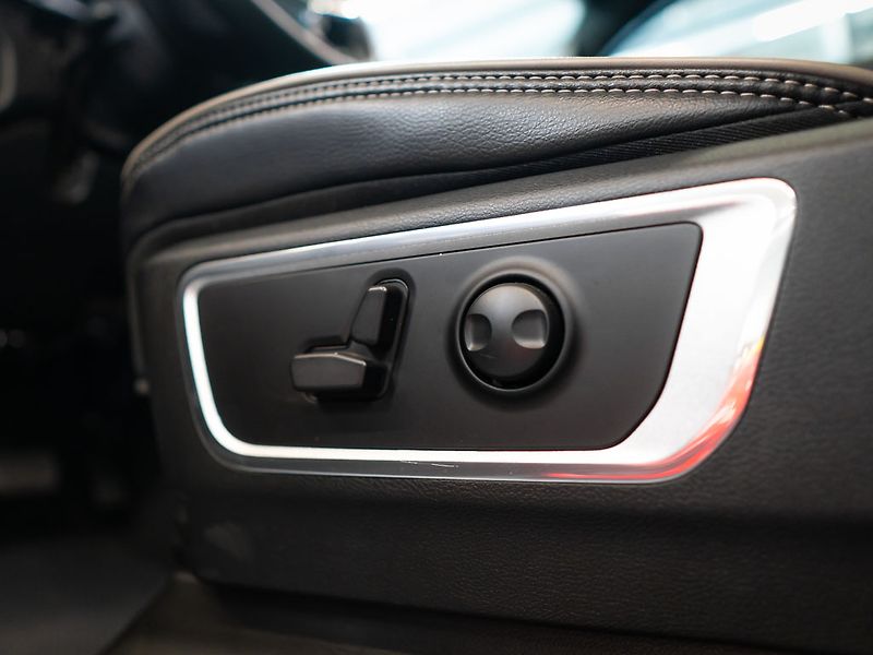 Dodge RAM (2025) 5.7 V8 Laramie Sport 6 LIFT - fotka 20 z 42