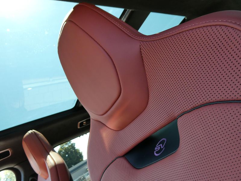 Land Rover Range Rover Sport (2026) SV P635 - fotka 10 z 43
