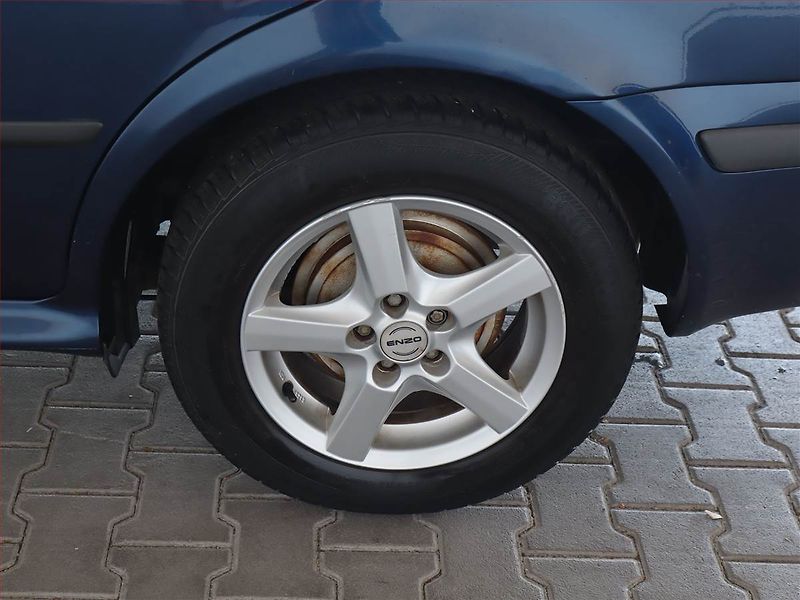 Škoda Octavia (2008) 1.6, Serv.kniha, po STK - fotka 14 z 15