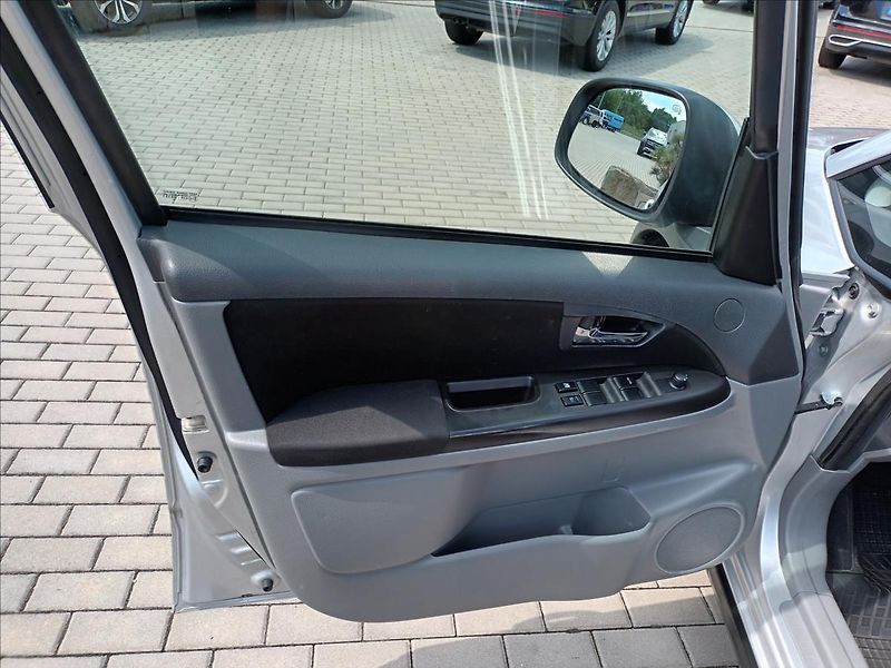 Suzuki SX4 1,6 VVT,88KW,4X4,VÝHŘEV,KOLA - fotka 19 z 47
