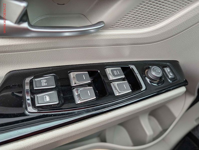 SsangYong Korando (2022) 1.5T-GDi, AT - fotka 15 z 19