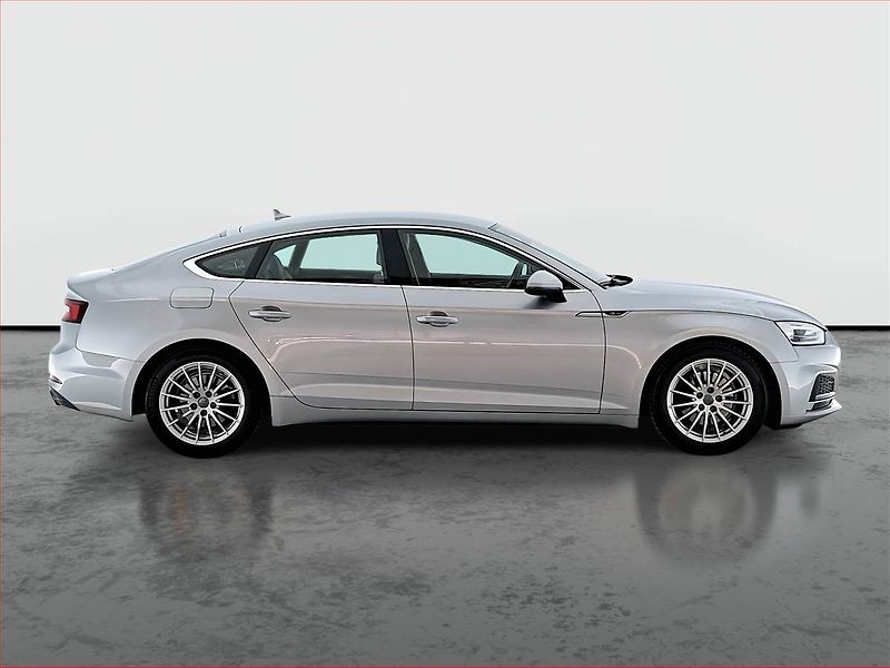 Audi A5 (2017) 2.0 TFSI - fotka 6 z 23