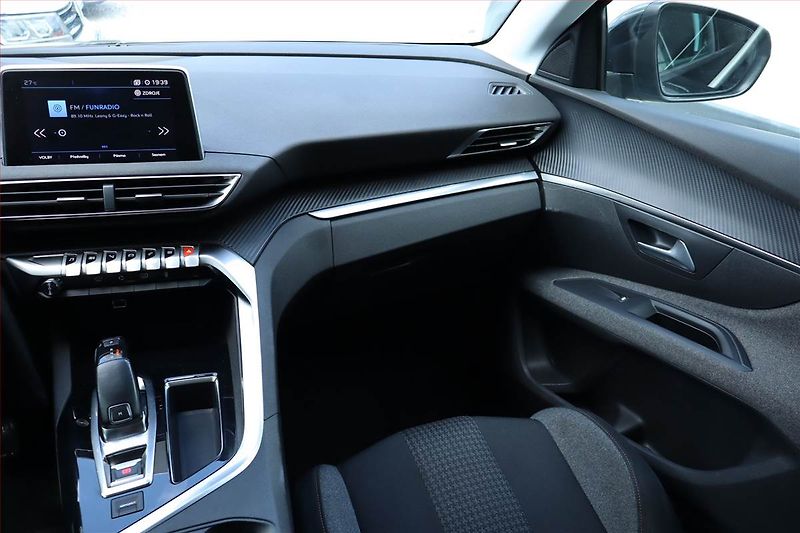 Peugeot 5008 (2018) 1.6 BlueHDi, Automat, 7 míst - fotka 8 z 27