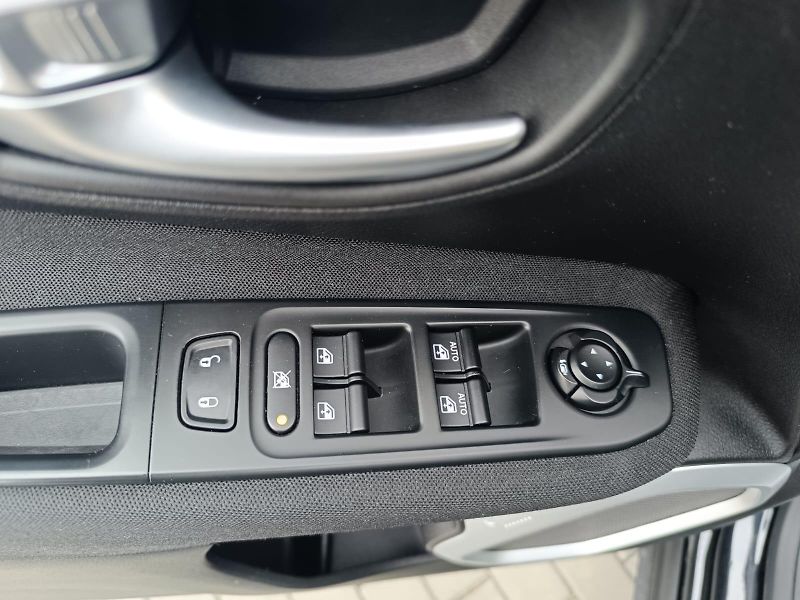 Jeep Renegade 1.6/81KW, ATMOSFÉRICKÝ MOTOR! - fotka 25 z 37