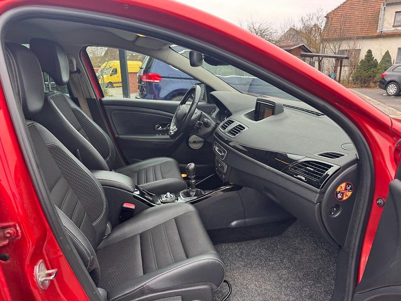 Renault Mégane (2016) 1,6 Dci 96 KW BOSE - fotka 26 z 28