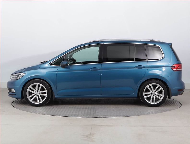 Volkswagen Touran (2016) Highline 1.4 TSI, Automat - fotka 3 z 27