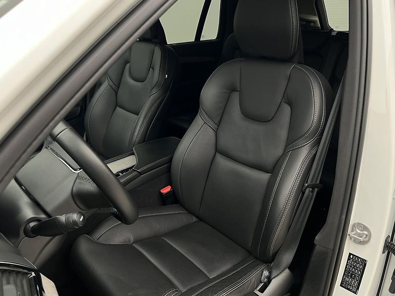Volvo XC90 B5 AWD BRIGHT PLUS 7 MÍST AUT  - fotka 17 z 51
