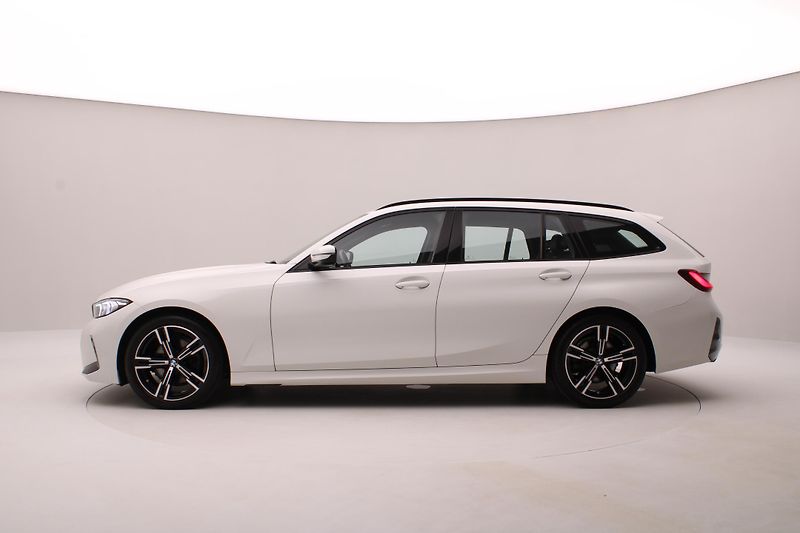 BMW Řada 3 320d xDrive M-Paket AUT CZ - fotka 4 z 52