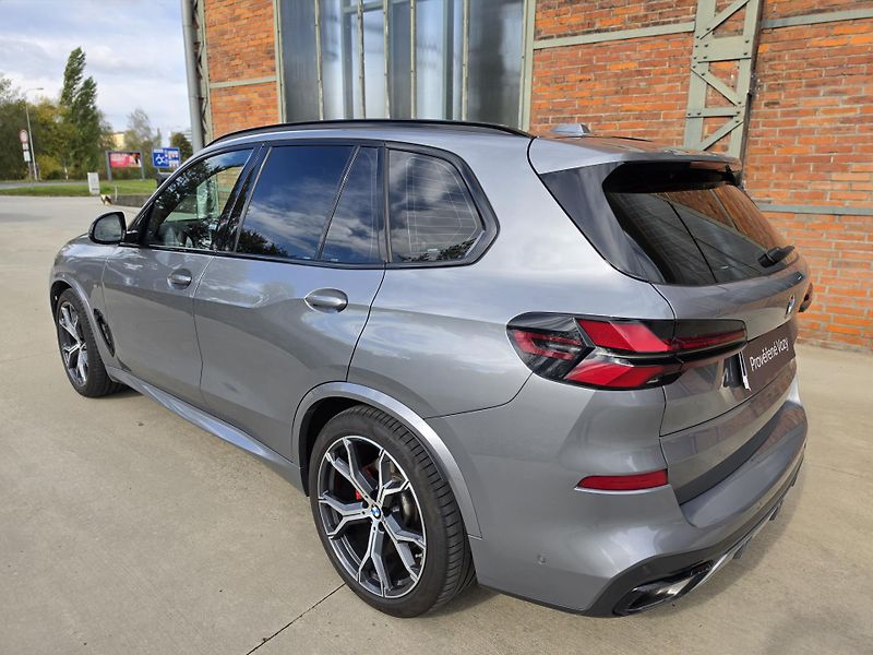 BMW X5 (2024) xDrive 30d M PAKET - fotka 3 z 22