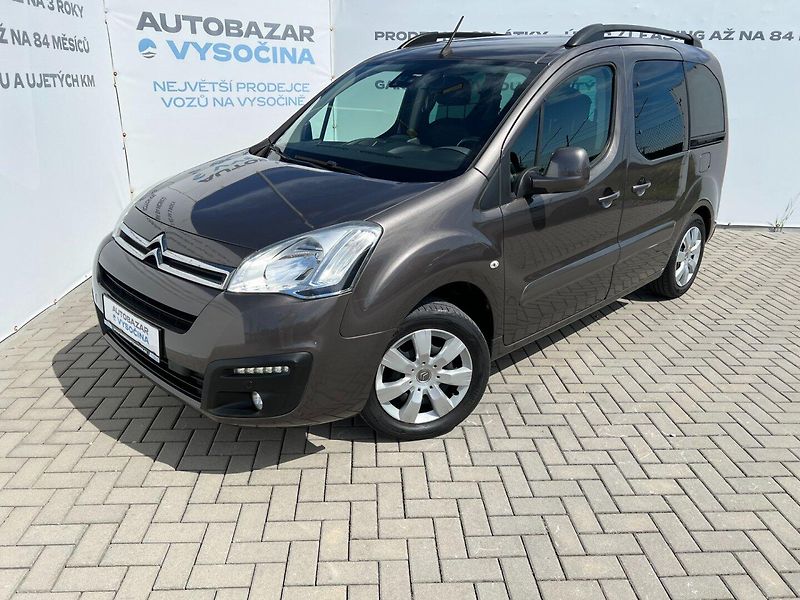 Citroën Berlingo (2017) 1.2PT Shine! NAVI! Tažné! 1.ma - fotka 9 z 37
