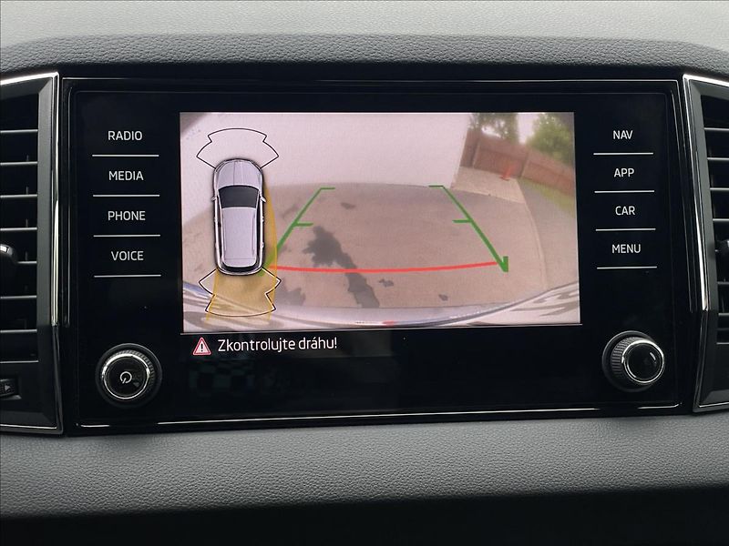 Škoda Karoq 2,0 TDI 4x4 DSG Style Plus LED - fotka 12 z 25