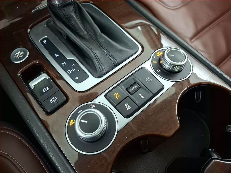 Volkswagen Touareg (2015) 3.0 TDI - fotka 18 z 25