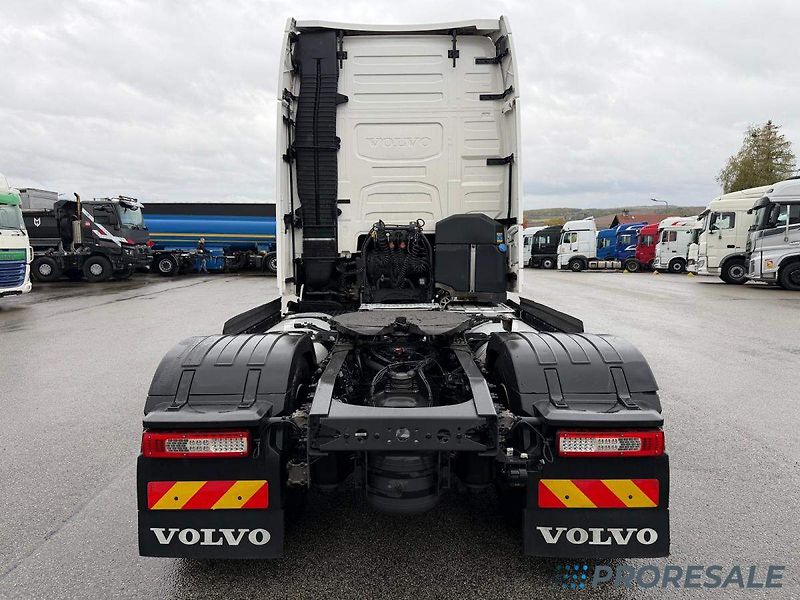 Volvo (2025) FH 500 GLOBE XL EURO 6 - fotka 3 z 10