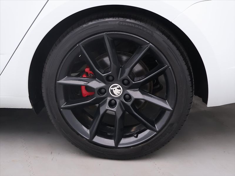 Škoda Octavia 2,0 TDI RS 135kW DSG Challenge - fotka 25 z 32