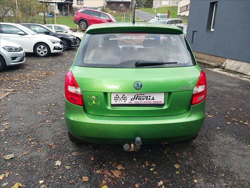 Škoda Fabia 1,2 1. MAJ. GARÁŽOVANÉ, TAŽNÉ - fotka 6 z 20