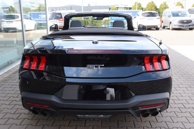 Ford Mustang (2026) 5.0 Convertible MagneRide - fotka 11 z 22