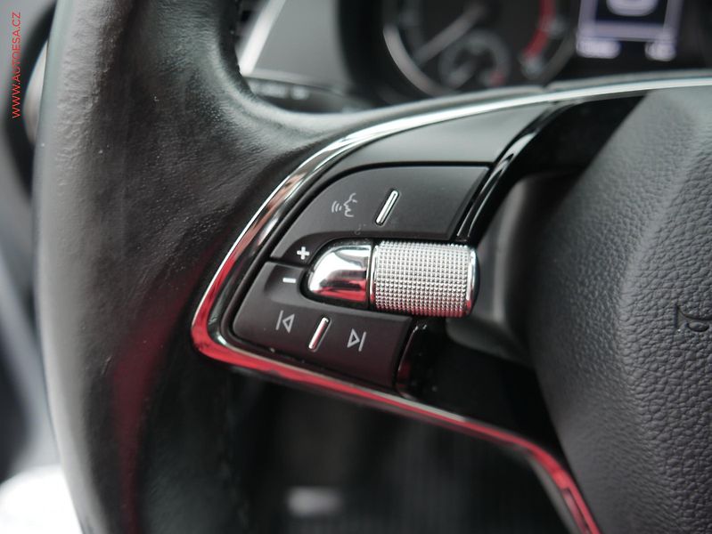 Škoda Fabia (2021) 1.0 TSi, 2.maj,ČR, Ambition - fotka 19 z 23